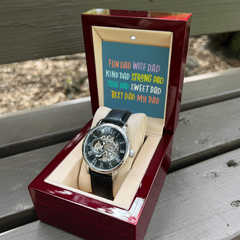 Personalize a watch with a message card